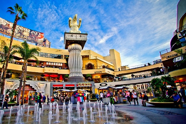 Vẻ đẹp sang trọng của một trung tâm mua sắm ở Los Angeles