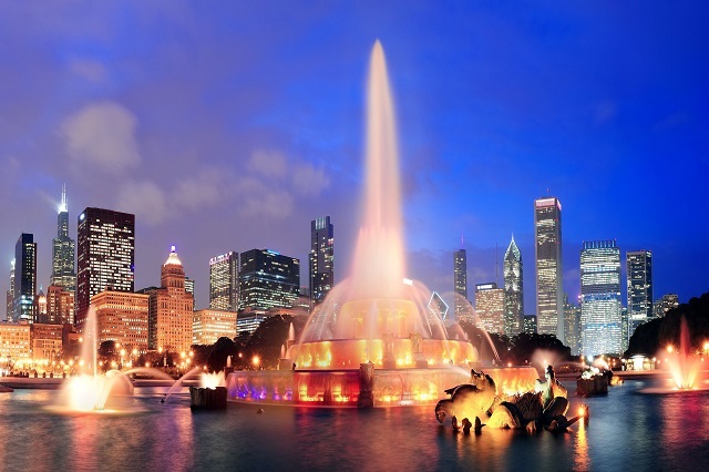 Buckingham Fountain tuyệt đẹp lúc đêm về
