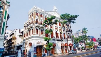 Nhà hát Opera Hoàng Gia nơi thưởng thức nghệ thuật tuyệt vời ở Mumbai