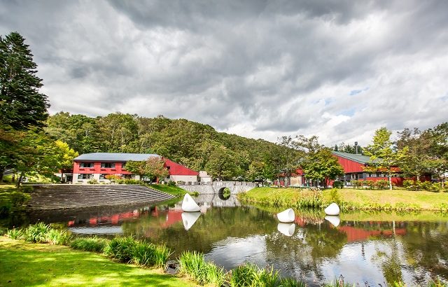 Tham quan công viên nghệ thuật Sapporo ở Hokkaido