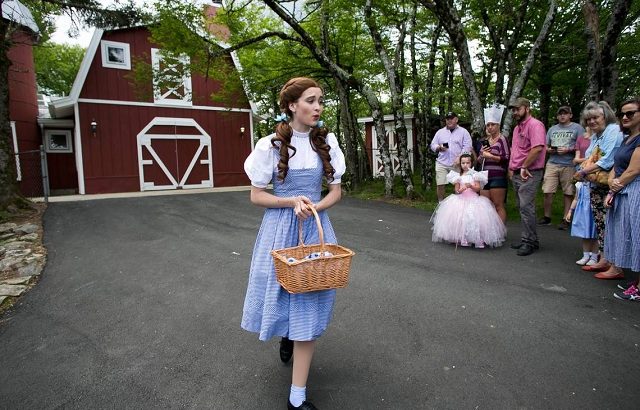 Lạc vào – Vùng đất của Oz – ở Bắc Carolina